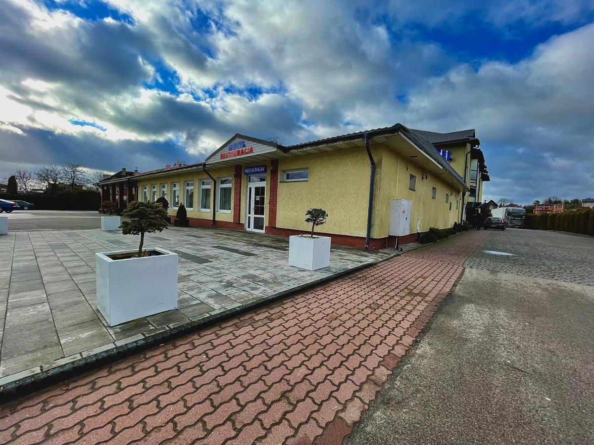 Hotel Dowhan Nowe 外观 照片